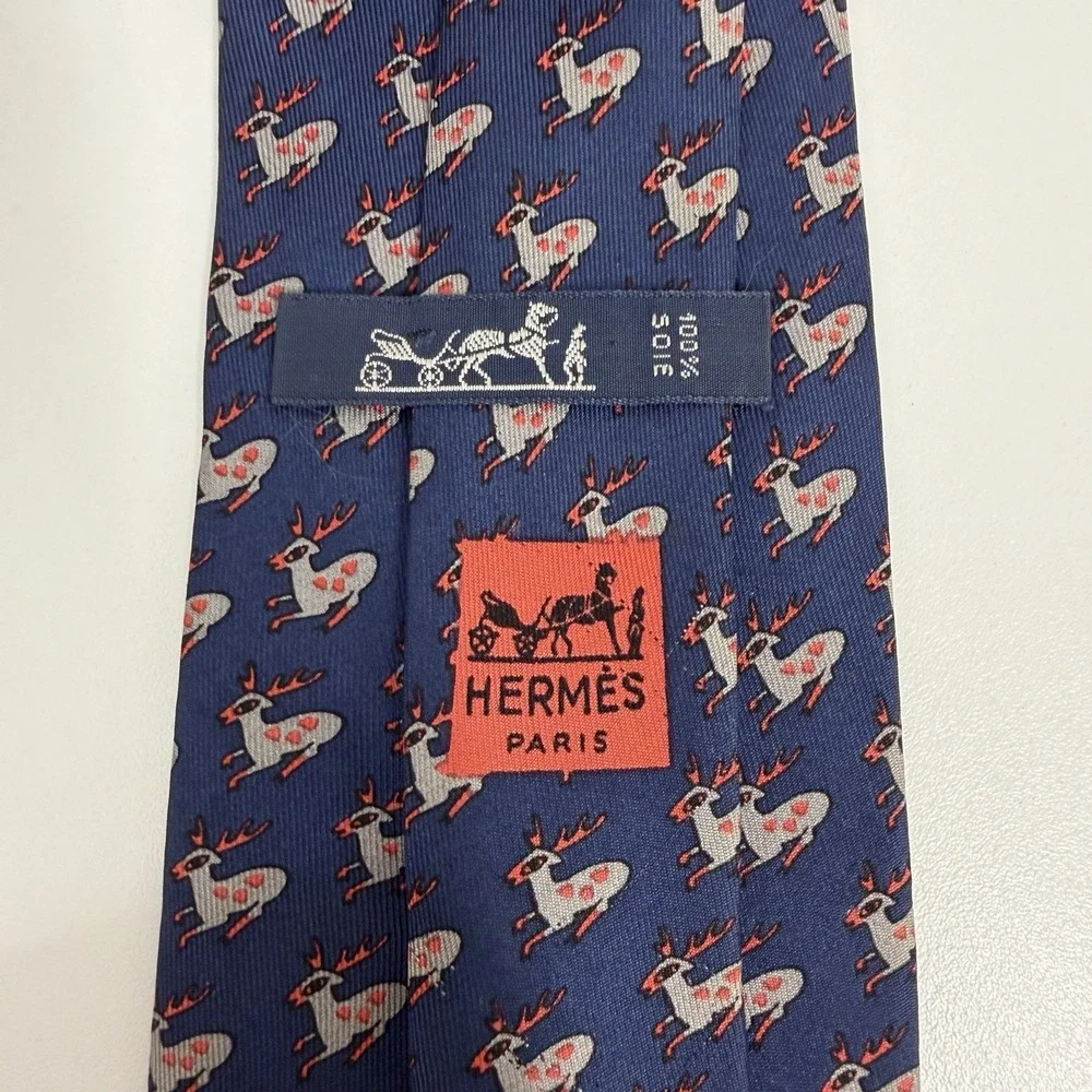 Hermes Mens Tie Reindeer Caribou Heart Navy/Gray/Red Silk 800 MA 3.25